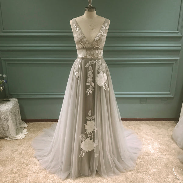 Amazing Lace Floral Appliques Gray Wedding Dress V Neck Silver Chic Bridal Gowns Open Back
